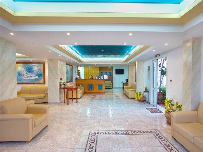 Pinelopi Apartments เยโอริยิอูโปลิส ภายนอก รูปภาพ