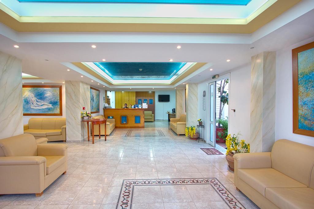 Pinelopi Apartments เยโอริยิอูโปลิส ภายนอก รูปภาพ