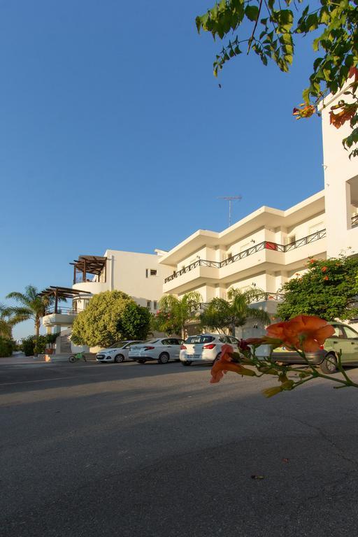 Pinelopi Apartments เยโอริยิอูโปลิส ภายนอก รูปภาพ