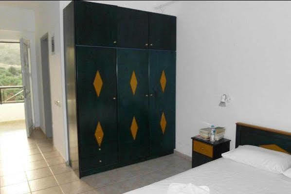 Pinelopi Apartments เยโอริยิอูโปลิส ภายนอก รูปภาพ